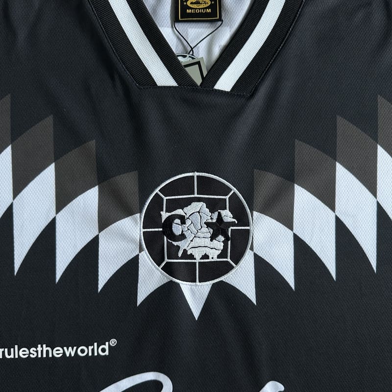 Camiseta Corteiz Futebol Preto