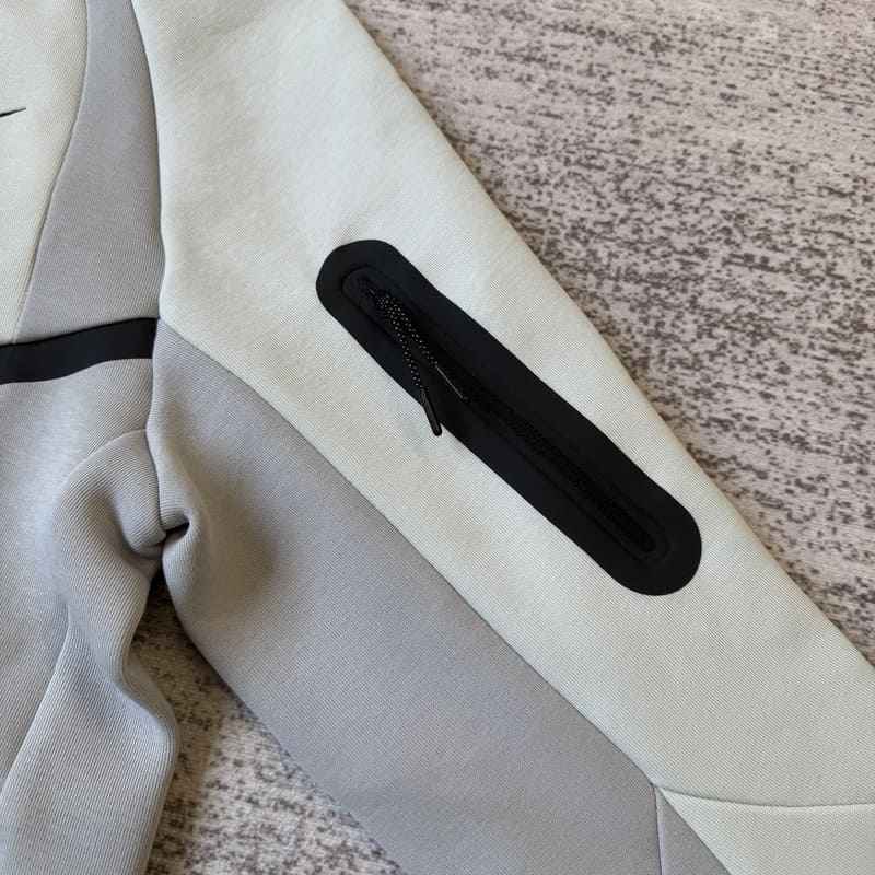 Jaqueta Nike Tech Fleece Pro Wear Cinza