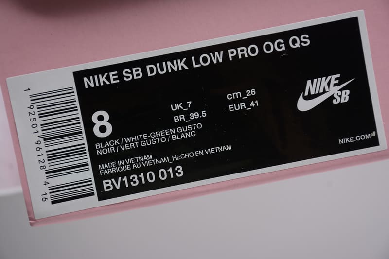 Nike SB Dunk Low Panda Pigeon