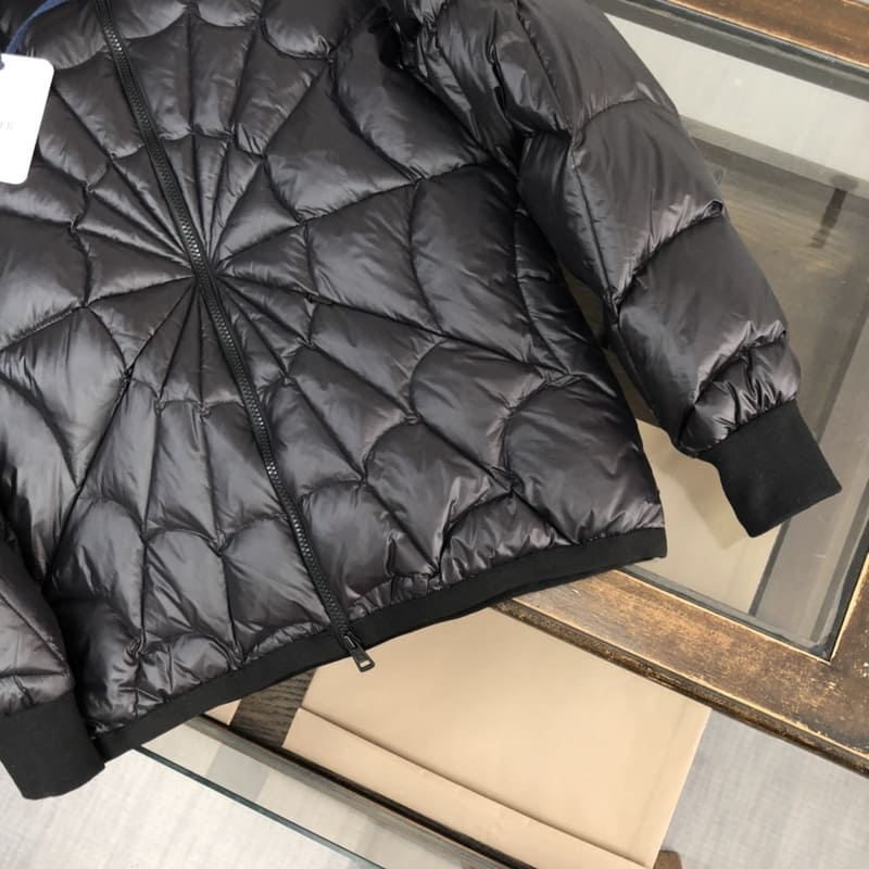 Jaqueta Moncler Violier Spider-Man Preta
